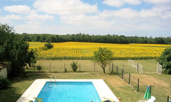 Gemozac House | 105 m² House ∙ 3 bedrooms ∙ 8 guests