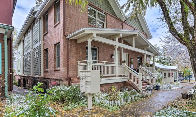 Glenwood Springs Apartment | 107 m² Apartment ∙ 2 bedrooms ∙ 6 guests