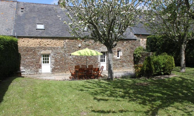 Canville-la-Rocque House | 108 m² Gîte ∙ 3 bedrooms ∙ 7 guests