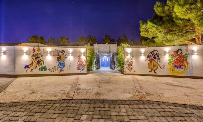 Chinatown Villa | 10BD/10BA Contemporary Japanese Villa