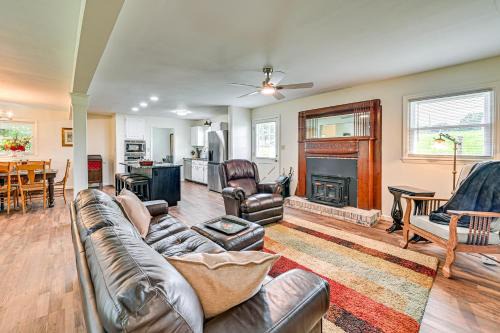 Lancaster House | 11 Mi to Danville Family Home in Lancaster