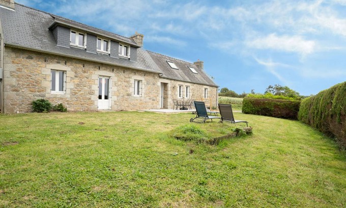 Plouzelambre Villa | 110 m² Villa ∙ 3 bedrooms ∙ 6 guests