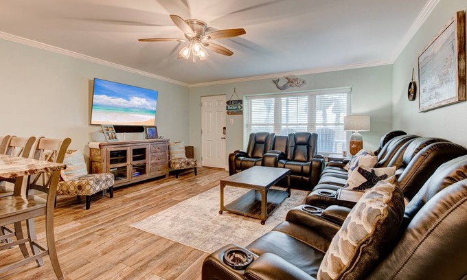 Port Aransas Apartment | 111 m² Apartment ∙ 3 bedrooms ∙ 8 guests