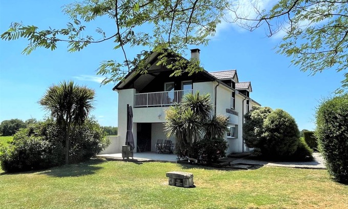 Morlaas House | 115 m² Gîte ∙ 3 bedrooms ∙ 6 guests