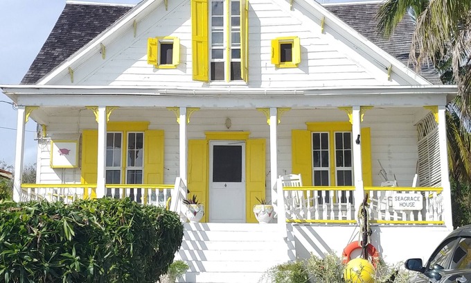 Governor's Harbour House | 115 year old Heritage Bahamian house