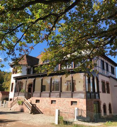 Saint-Hippolyte Apartment | 117 m² Apartment ∙ 3 bedrooms ∙ 8 guests