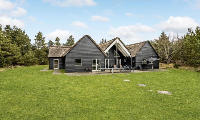 Blavand House | 12 bedroom beautiful home in Blåvand
