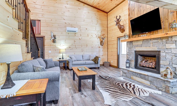 Forest City House | 12 Mi to Tryon International: Forest City Gem!