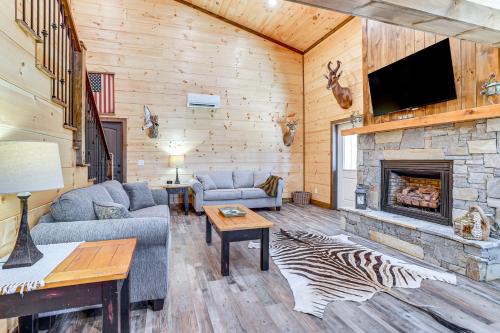 Forest City House | 12 Mi to Tryon International Forest City Gem!
