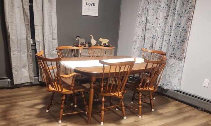 Port Matilda House | 12 minutes to PSU - Entire 3 bedroom home on a quiet street