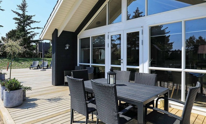 Blavand Strand House | 12 person holiday home in Blåvand