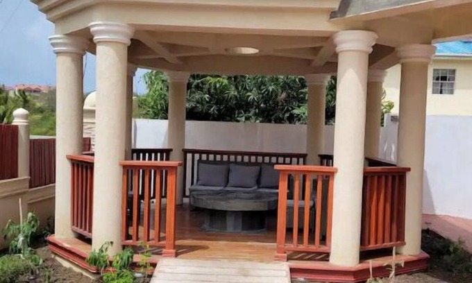 Gros Islet Villa | 12 Star Villa 2 brCosy one bedroom fully loaded 5 min walk Darren Sammy cricket