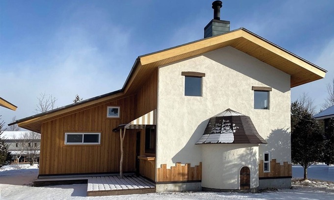 Kita Karuizawa RV Rental | 12 Stone oven cottage MUGI/Agatsuma County Gunma