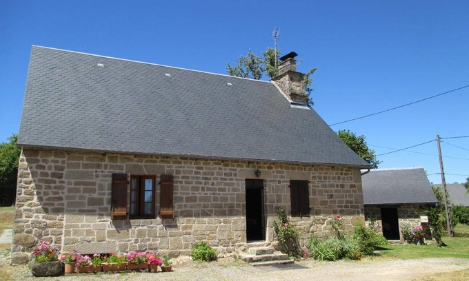 Marcillac-la-Croisille House | 120 m² Gîte ∙ 4 bedrooms ∙ 8 guests