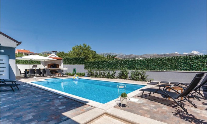 Stobrec Apartment | 120 m² Apartment ∙ 3 bedrooms ∙ 8 guests