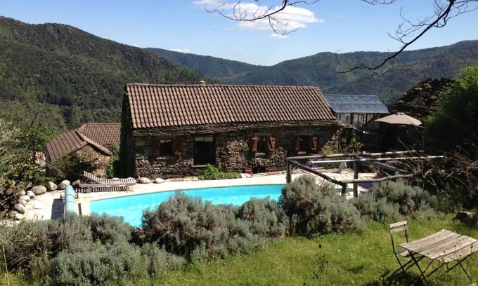 Saint-Melany House | 120 m² House ∙ 2 bedrooms ∙ 6 guests