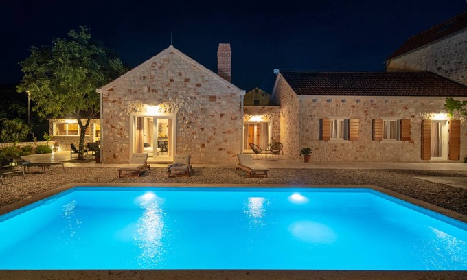 Skrip Villa | 120 m² Villa ∙ 3 bedrooms ∙ 8 guests