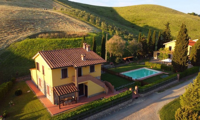 Volterra Villa | 120 m² Villa ∙ 4 bedrooms ∙ 8 guests