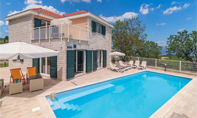 Skrip House | 122 m² House ∙ 3 bedrooms ∙ 8 guests