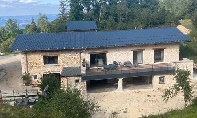 Saint-Jean-en-Royans House | 125 m² Gîte ∙ 3 bedrooms ∙ 6 guests