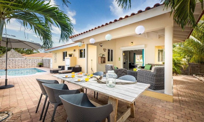 Jan Thiel House | 125 m² House ∙ 3 bedrooms ∙ 6 guests
