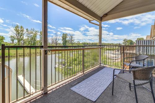 Oak Harbor Apartment | 13 Mi to Port Clinton Lake Erie Getaway with Dock