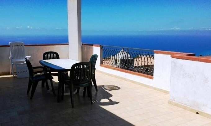 Zambrone Apartment | 130 m² Apartment ∙ 3 bedrooms ∙ 8 guests