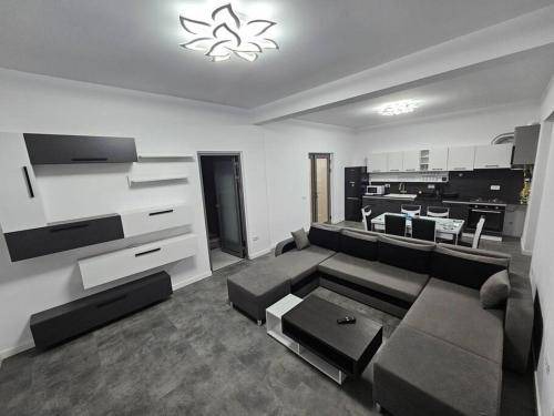 Radauti Apartment | 130 m² Apartment ∙ 3 bedrooms ∙ 6 guests