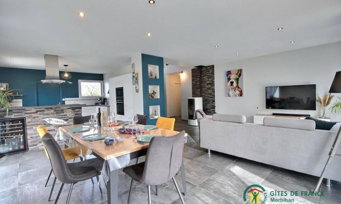 Marzan House | 130 m² Gîte ∙ 3 bedrooms ∙ 6 guests