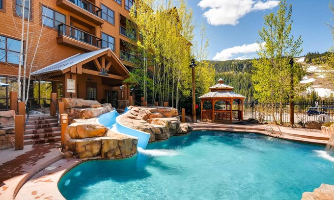 River Run Hotel | 130 m² Hotel ∙ 2 bedrooms ∙ 10 guests