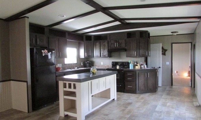 Beaumont House | 14 Acre Ranch Home near Refineries