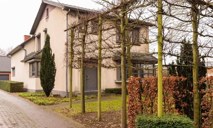 Helchteren House | 14 beds, 20p., 2 bath-, 1 livingroom, 1 veranda
