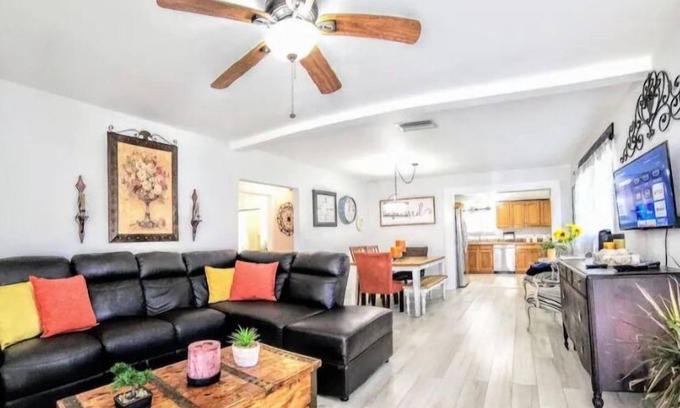 Carrollwood House | # 14 @Delightful Cabin Tampa Home by Joyful Moments