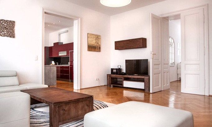 Roßau Apartment | 140 m² Apartment ∙ 2 bedrooms ∙ 4 guests