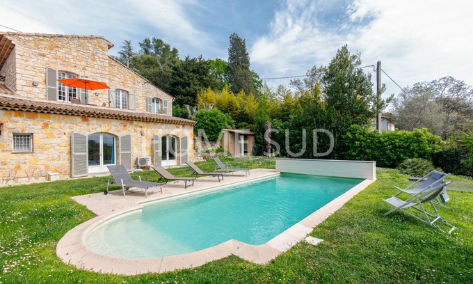 Mougins Villa | 140 m² Villa ∙ 3 bedrooms ∙ 6 guests