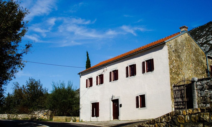 Drivenik House | 140 years fully renovated house in natural surroundings