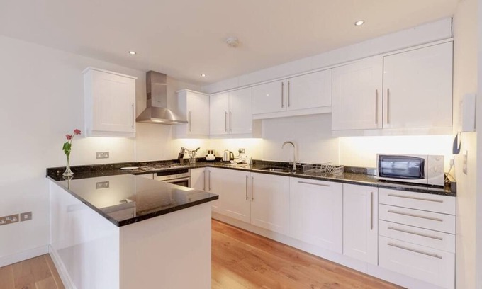 Epsom Apartment | 15 Marquis Court - 2 bedroom apartment