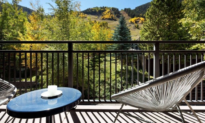 Aspen Condo | 15% Off for Fall Savings! Stay 3 Nights Now thru Nov 19