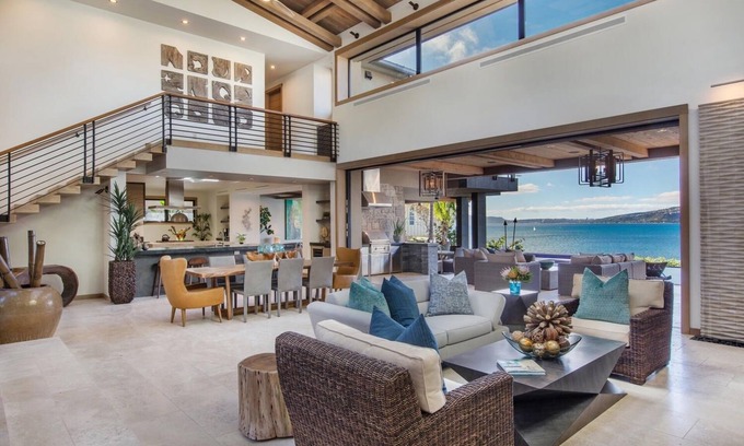 Hawaii Kai House | 15% Off Summer Special! Luxury Oceanfront Estate: Ocean House 4BD
