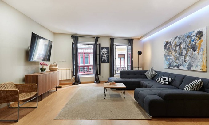 Old Town Apartment | 150 m² Apartment ∙ 3 bedrooms ∙ 12 guests