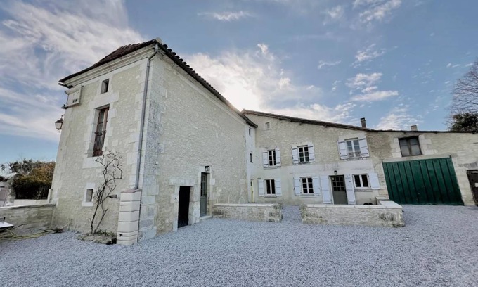 Cherval House | 150 m² House ∙ 2 bedrooms ∙ 6 guests