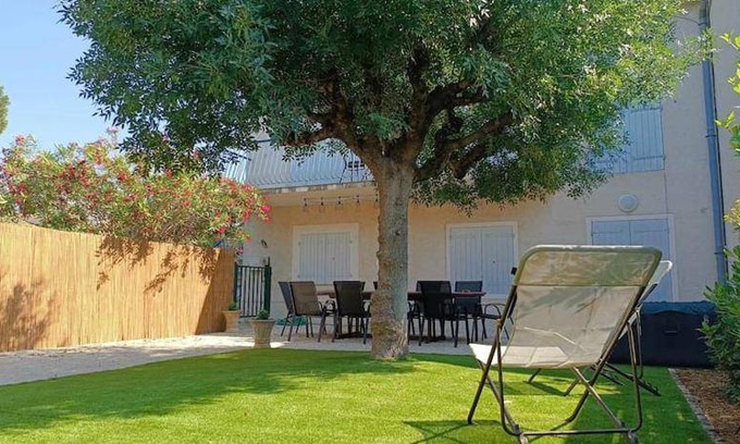 Montfavet House | 150 m² House ∙ 4 bedrooms ∙ 10 guests