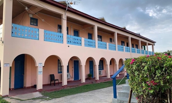 Black River House | 16 bedroom guesthouse in black river st elizabeth