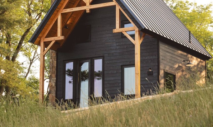 Laura House | #16 Fox Camp