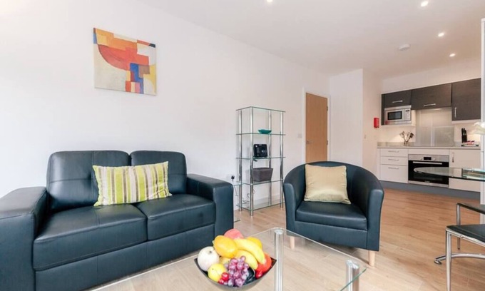 Leatherhead Apartment | 16 Swan House -2 bedroom apartment