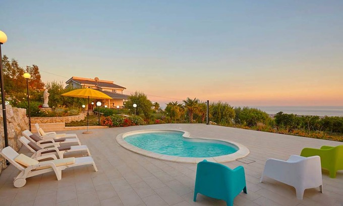 Favara Villa | 160 m² Villa ∙ 2 bedrooms ∙ 6 guests