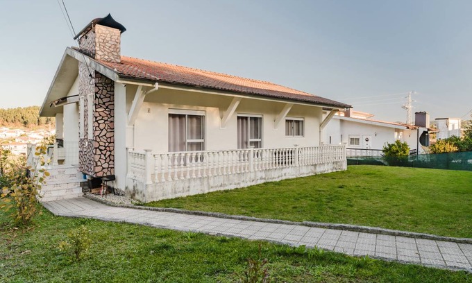 Sao Jorge de Selho House | 160 m² House ∙ 3 bedrooms ∙ 8 guests