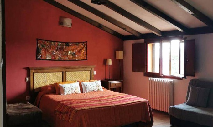 Torrecaballeros House | 160 m² House ∙ 3 bedrooms ∙ 9 guests