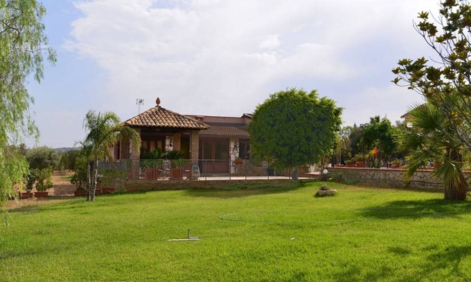 Solarino House | 160 m² House ∙ 3 bedrooms ∙ 6 guests