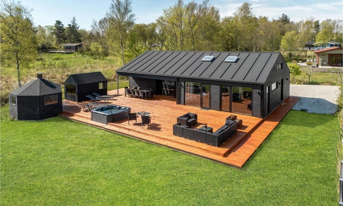 Ørsted House | 160 m² House ∙ 4 bedrooms ∙ 11 guests